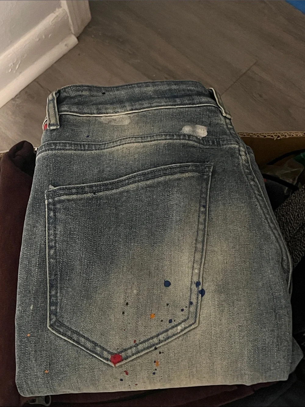 Slim Paint-Splatter Men's Jeans in Faded Blue